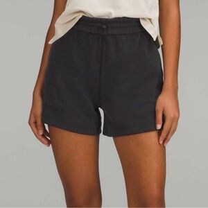 Lululemon Softstreme High-Rise Short 4” – Black – Size 2